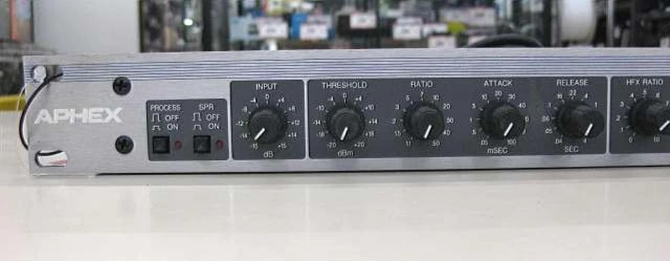 APHEX EXPRESSOR Tube Rack Compressor Black Power supply ground missing USED - Image 3 of 4