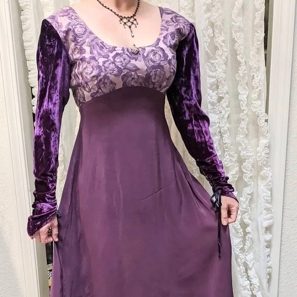 Винтажный LINDA HARRIS принцесса платье длиной макси фиолетовый шелковый бархат - маленький - Изображение 4 из 4