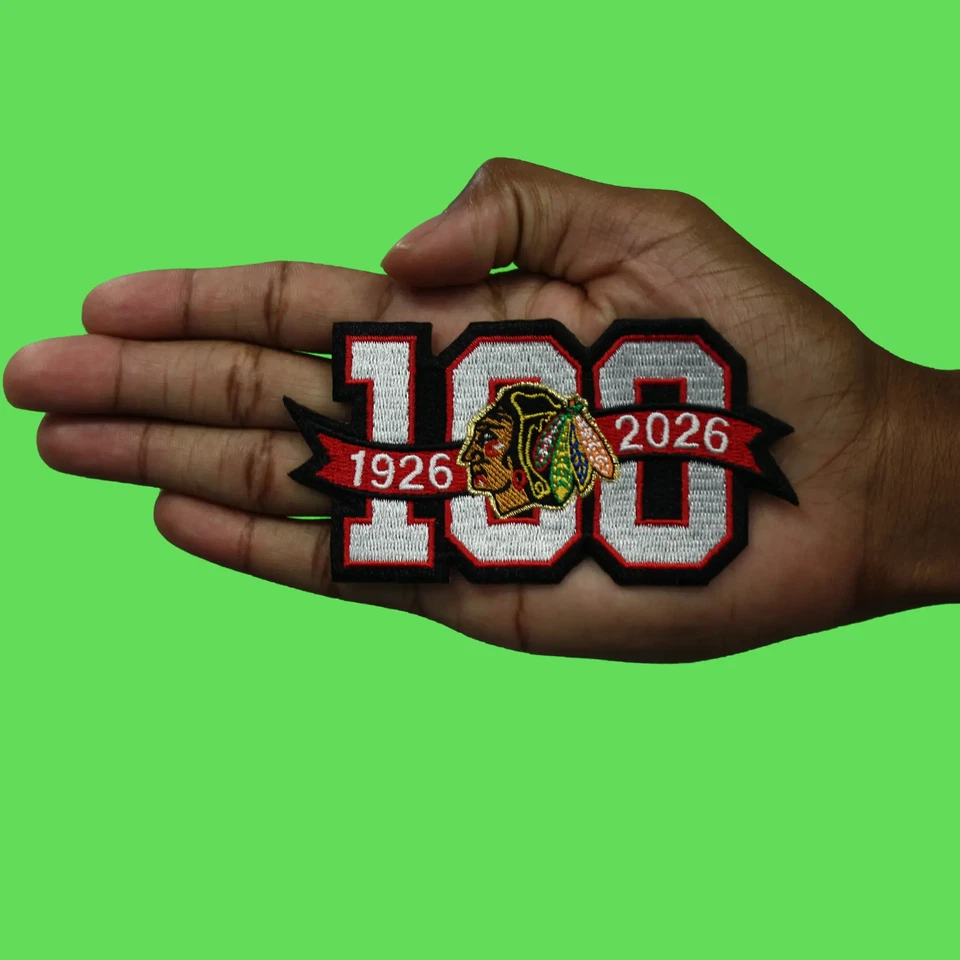 Вышитая нашивка на футболку сезона НХЛ к 100-летию Chicago Blackhawks 2025-26 - Изображение 3 из 3