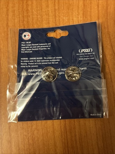 Chicago Cubs vs White Sox 2022 Crosstown Classic Interleague Collector Pin NEW - Picture 3 of 3