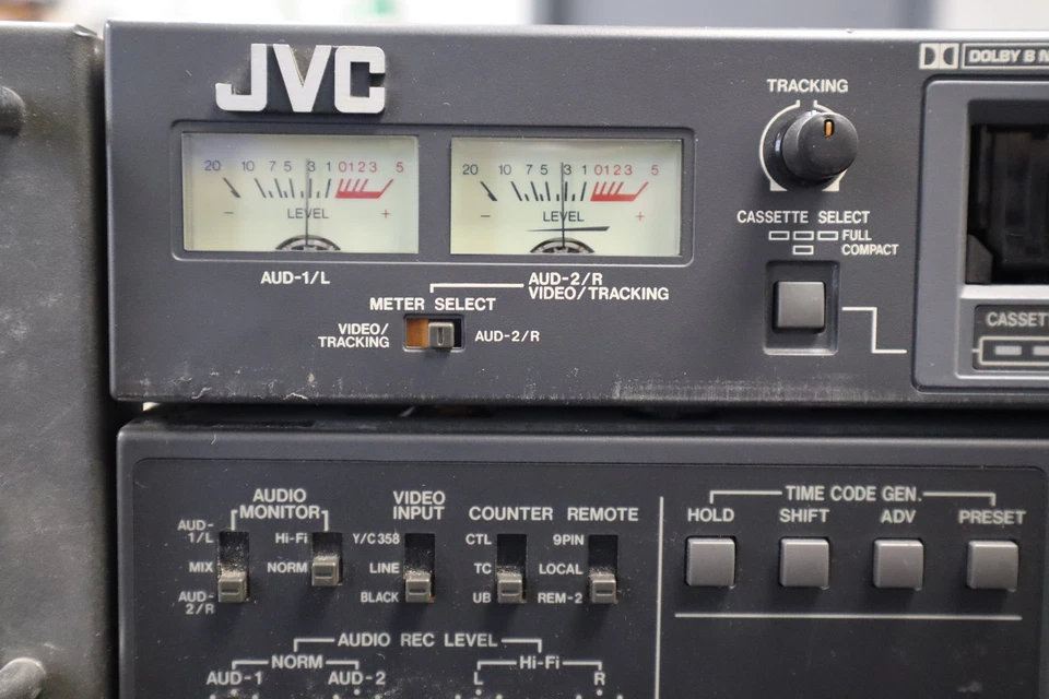 JVC BR-S622DXU Video Cassette Recorder - For Parts - Image 2 of 4