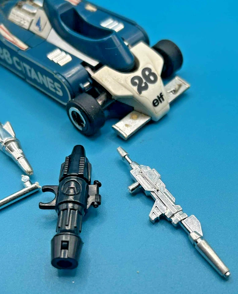 Mirage 100% Complete 1984 Vintage G1 Transformers Hasbro Action Figure - Image 2 of 4