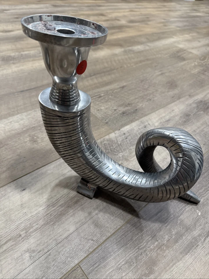 Juego de 2 candelabros grandes con cuerno de carnero shofar pilar de metal plata 10" Foto 4 de 4