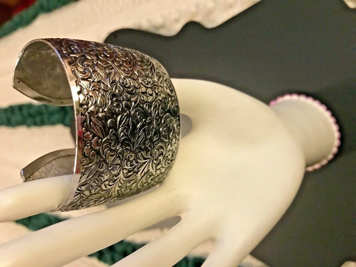 Sarah coventry hotsell silver bracelet