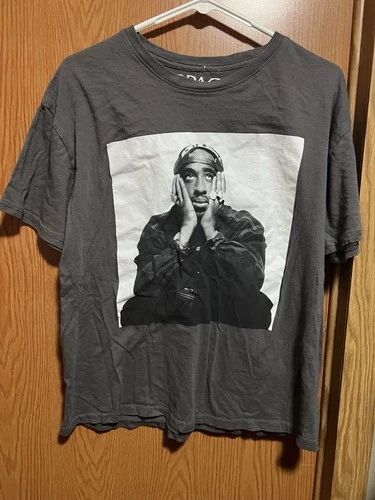 2PAC Tupac Shakur Graphic Rap T-Shirt "Reflection" Men's Medium Black and White