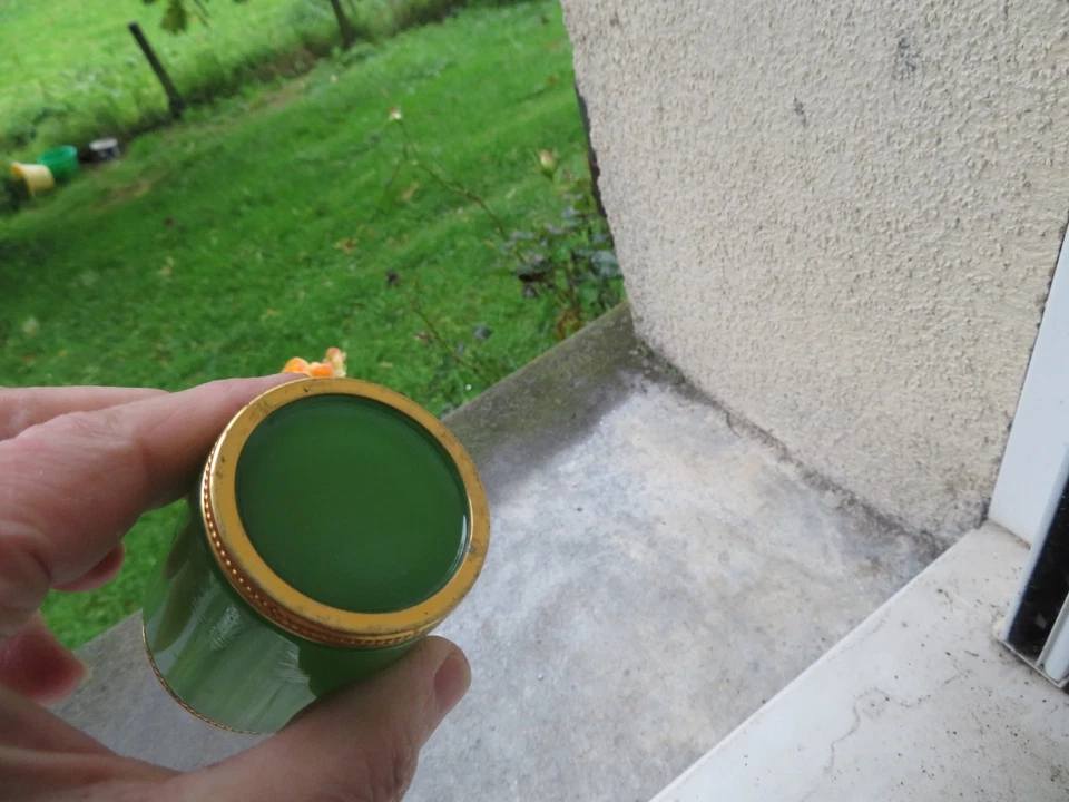 ancien pot en opaline ver et laiton doré 5.5 cm - Photo 4/4