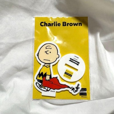 Snoopy Charlie Brown Acrylic Stand Museum Limited Collectible