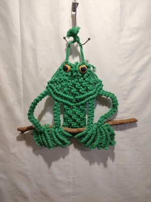 Vintage Macrame Green Frog Decor OOAK Handmade Wall Hanging Wood Eyes 15'' As Is