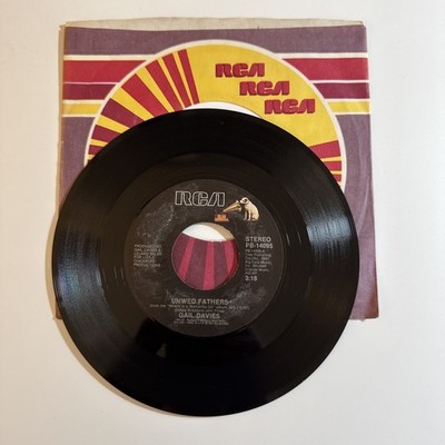 Gail Davies Unwed Fathers/Different Train Of Thought 45rpm 7'' EX