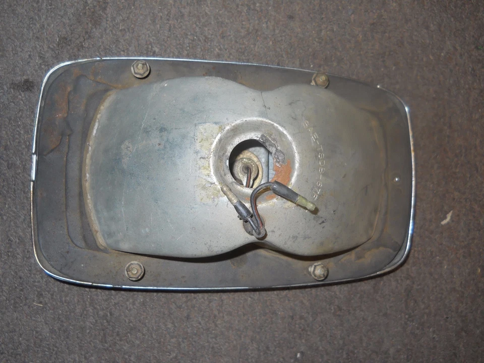 LUZ TRASERA FORD FAIRLANE 1967 ORIGINAL USADA ASIA Foto 4 de 4