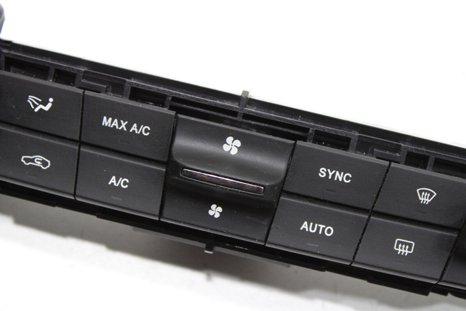 2017 - 2020 MASERATI LEVANTE DASH HVAC AC HEATER CLIMATE CONTROL SWITCH OEM