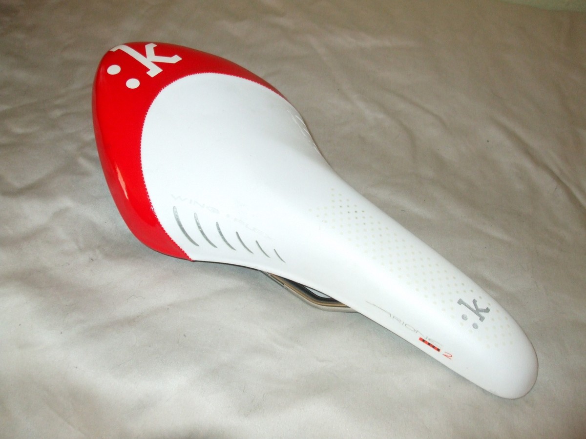 FIZIK 「フィジーク」 ARIONE WING FLEX TRI2 サドル FIZIK 「フィジーク」 ARIONE WING FLEX TRI2 サドル / 浦和