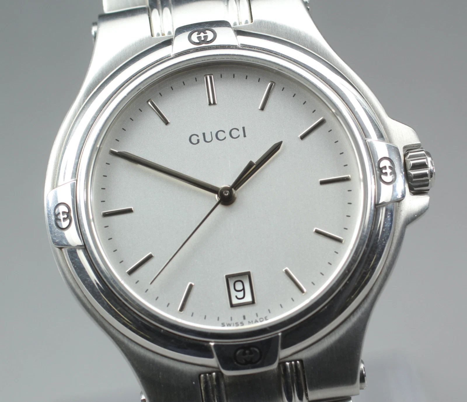 Montre à quartz homme vintage [Exc+5] Gucci 9040M argent date 35 mm JAPON