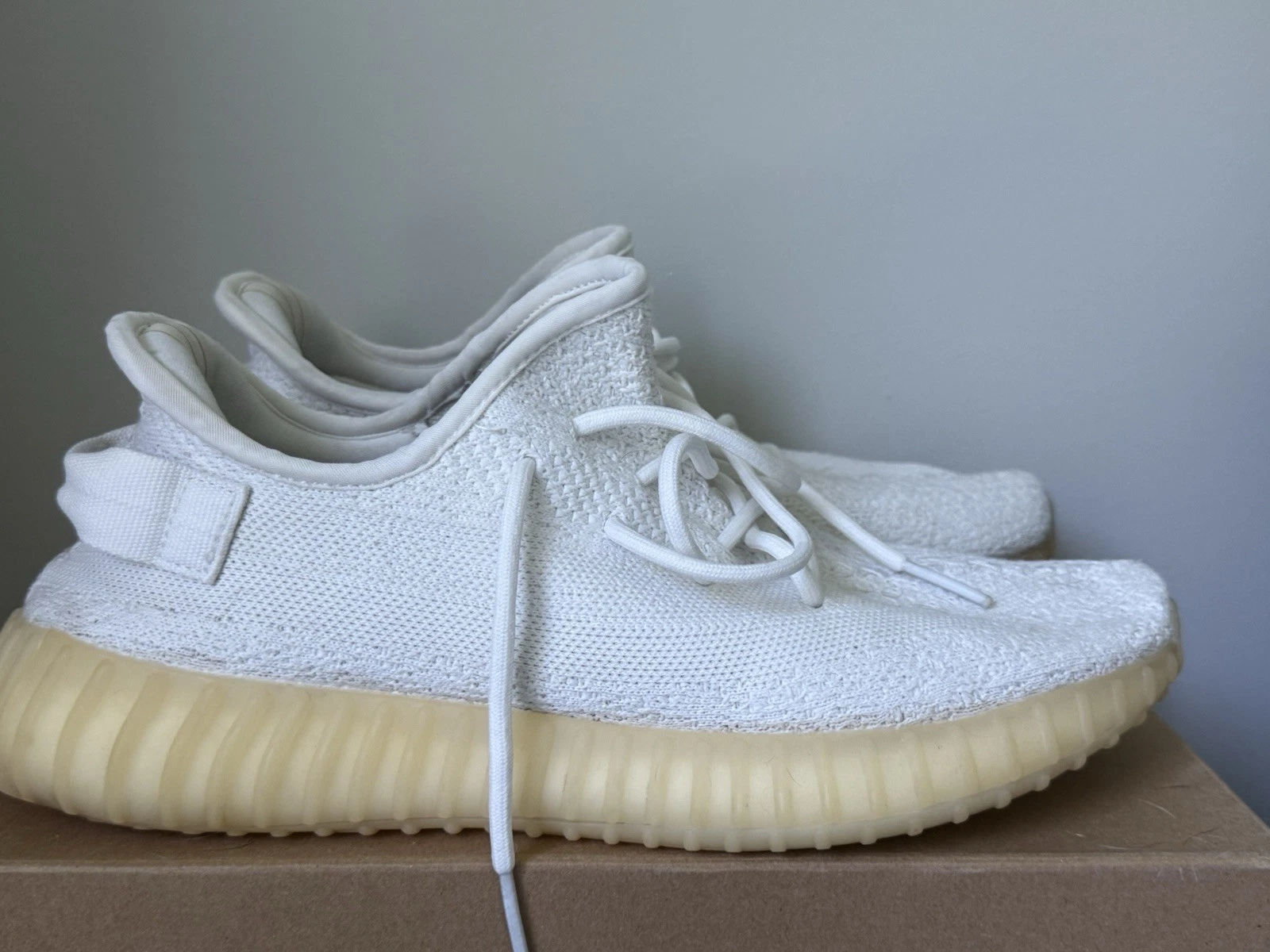 Taglia 10 Adidas Yeezy Boost 350 V2 Low Panna Bianco Tripla Bianca CP9366