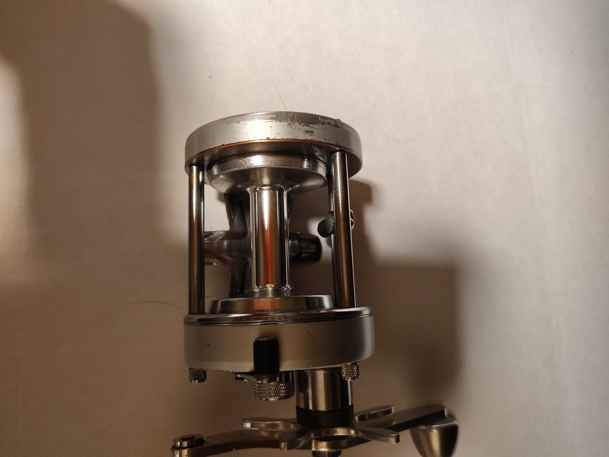 VINTAGE ( Abu Garcia ) Ambassadeur/ 7000 iC3 BAITCASTING