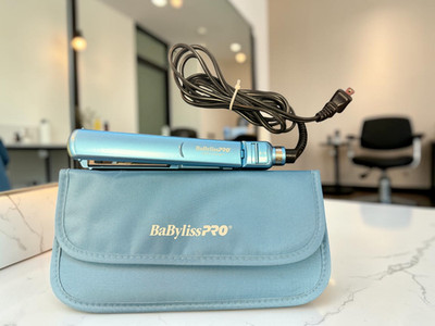 BaByliss Pro Nano Titanium BNTC4072T Mini Styling Iron & Pouch