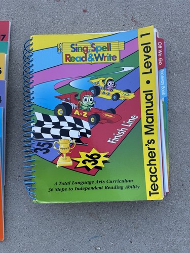 Teachers Manual Level 1 Sing, Spell, Read And Write- Level 1 Readers 5-17 - Picture 2 of 3