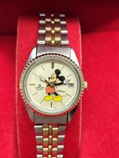 Lorus By Seiko Disney Mickey Mouse Womens Vintage Watch Quartz Date V827-0050