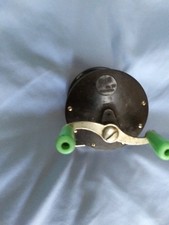 Penn No.77 Vintage Bakelite Fishing Reel - Made in the USA Good