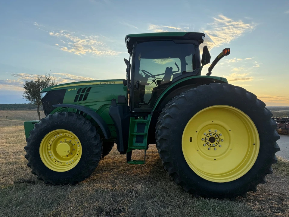 2012 John Deere 6190R Tractor -- RARE -- Low Hours and Pre-Def - Image 4 of 4