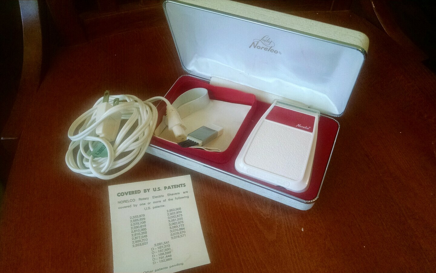 Vintage Lady Norelco leg and arm pit shaver with warranty card eBay