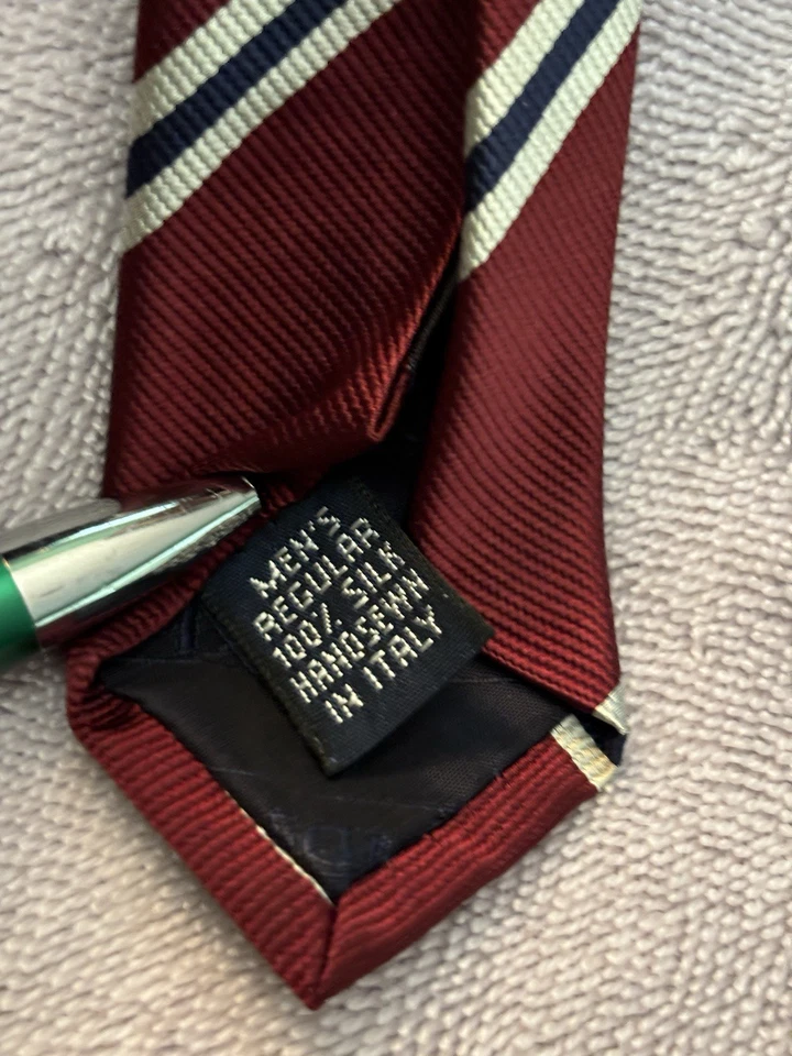Corbata Lands' End Silk Repp roja nueva sin etiquetas con rayas azul marino y plateado-blancas hecha a mano Italia Foto 3 de 4