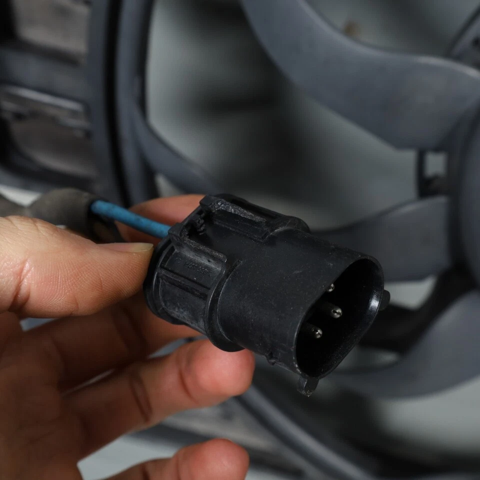 1998-2001 BMW 740i 750i Radiator Cooling Fan 64548380776 OEM Used Foto 2 de 4