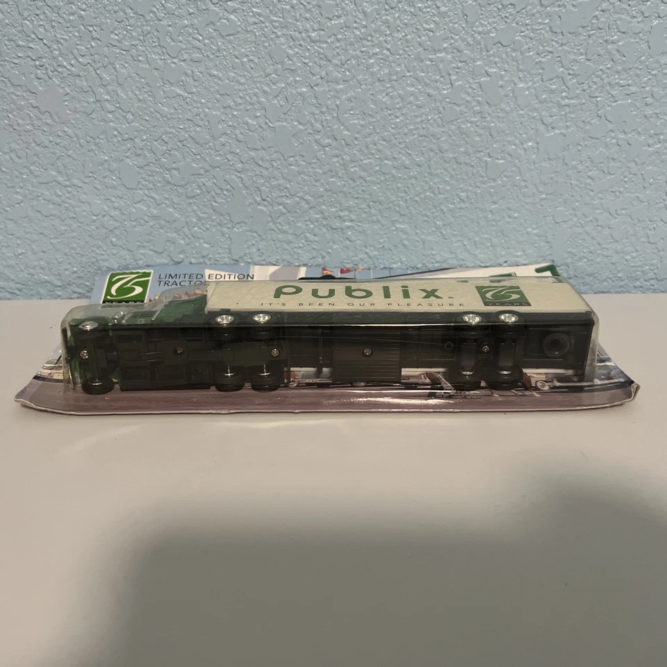 PUBLIX 75 Years Anniversary Limited Edition Tractor Trailer - Image 3 of 4