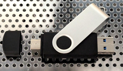 32GB USB 3.0 Dual USB and USB-C Flash Drive Swivel Unbranded  FAT32 Formatted