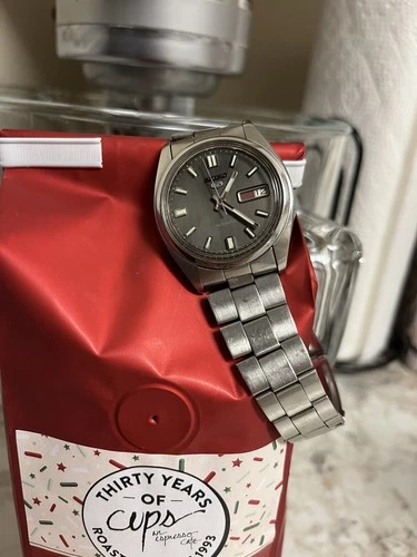 Vintage Seiko 5 7009-821A Vertical Brushed Grey Dial Automatic Watch RUNS