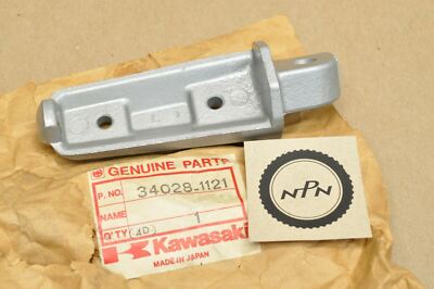 専用　2点 NOS OEM Kawasaki ZX1000 ZX900 ZX600 Ninja EN450 Left Rear Foot Peg
