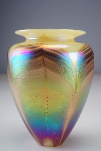 Robert held Art Glass Iridescent Pulled Feather Vase - Made in Canada 7-3/4" - Picture 3 of 8