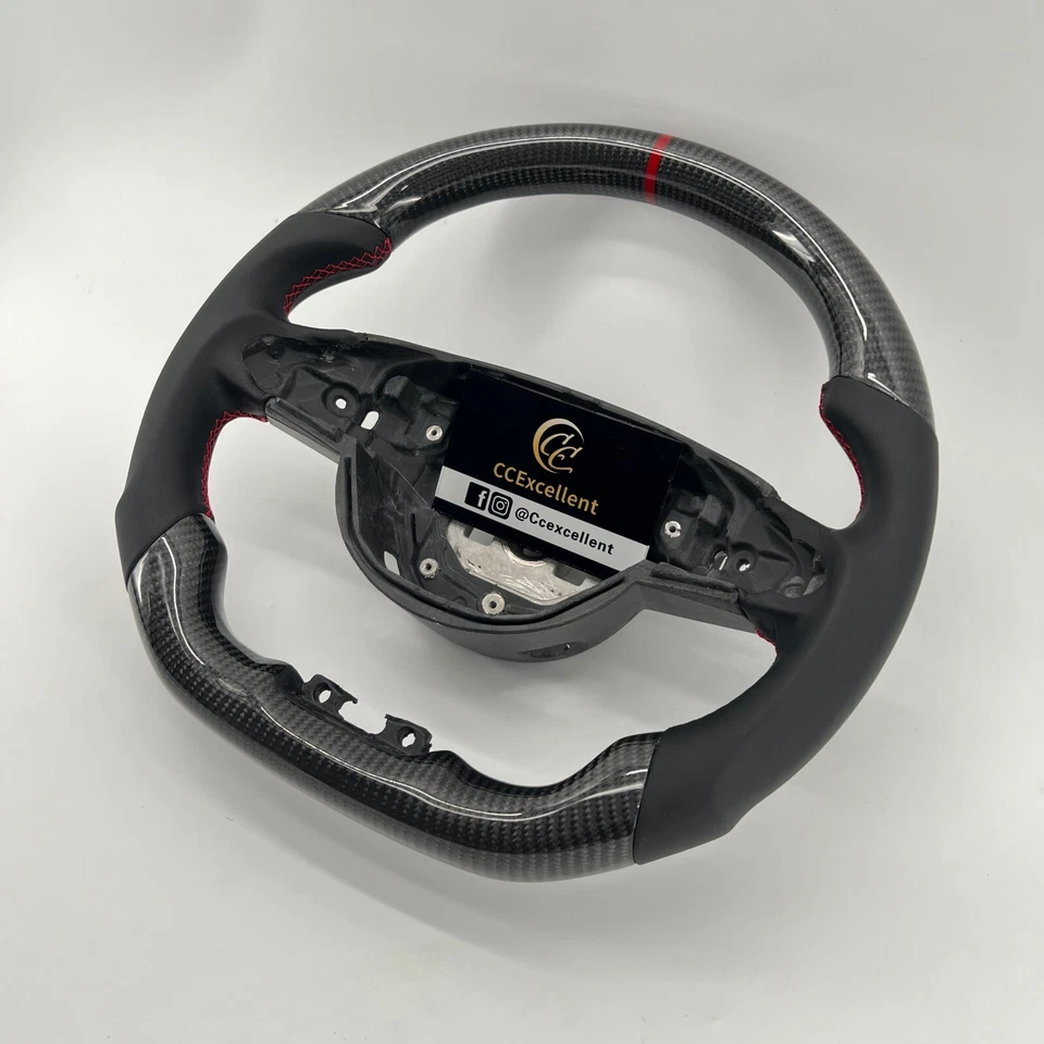 Volante de carbono personalizado para Mercedes Benz AMG W205 C63 C300 CLS63 2015-2018 Foto 3 de 4