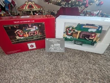 BRAND NEW Bright Holiday Express Dillards Train GREEN ROOF Ye Ol'e BAKERY w Box