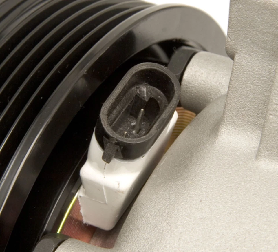 Compresor Four Seasons 58986 nuevo GM V5 con embrague para Chevrolet Cavalier 94-02 Foto 3 de 4