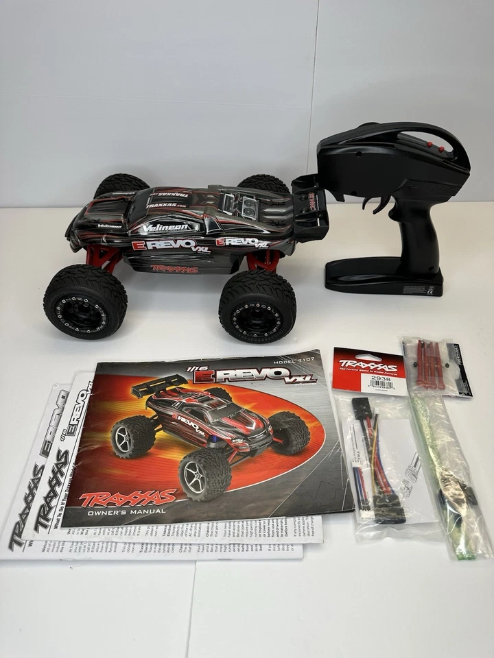Traxxas E-Revo VXL Brushless 1/16 4WD ARTR Monster Truck - Black/Red Repair - Image 2 of 4