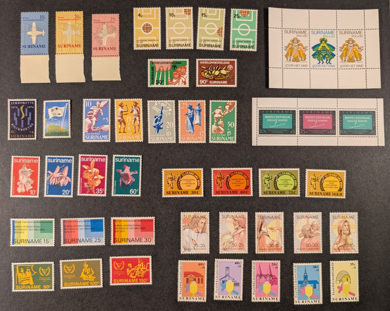 Suriname - Nice lot of 40 stamps & 2 mini-sheets, all MNH, VF.