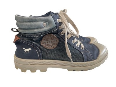 Mustang Jeans Sneaker blau High Top Denim Canvas Schnürschuhe Größe 6,5 / 40