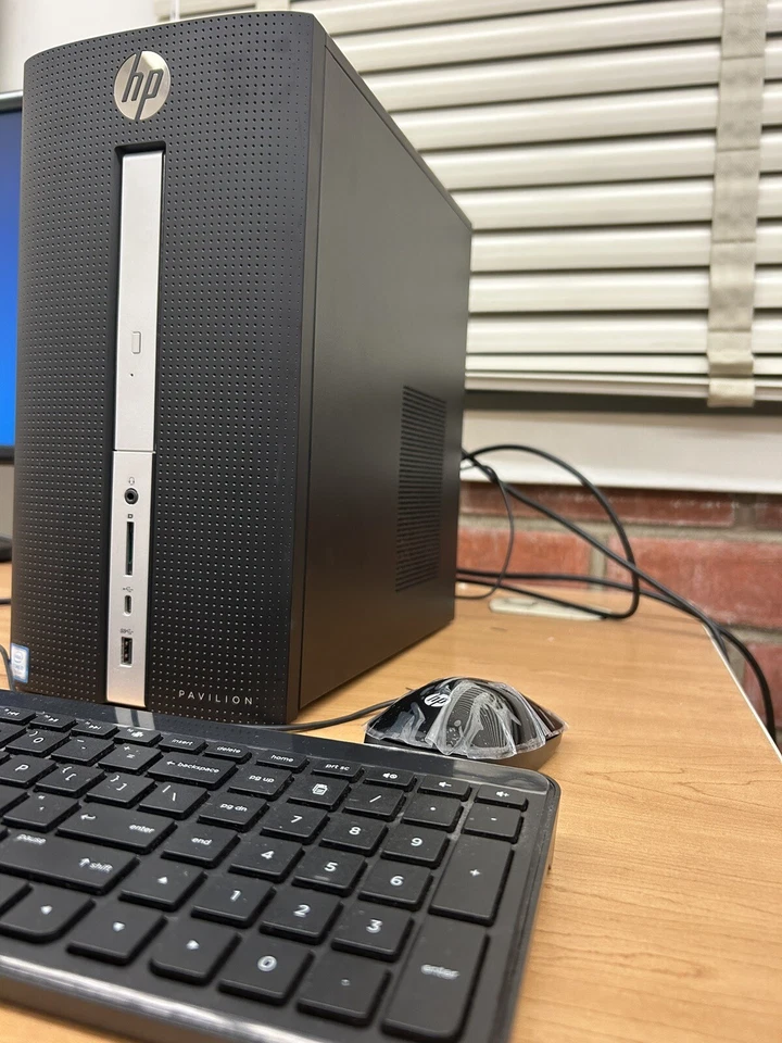 Computador desktop HP Pavilion 570 - Imagem 2 de 3