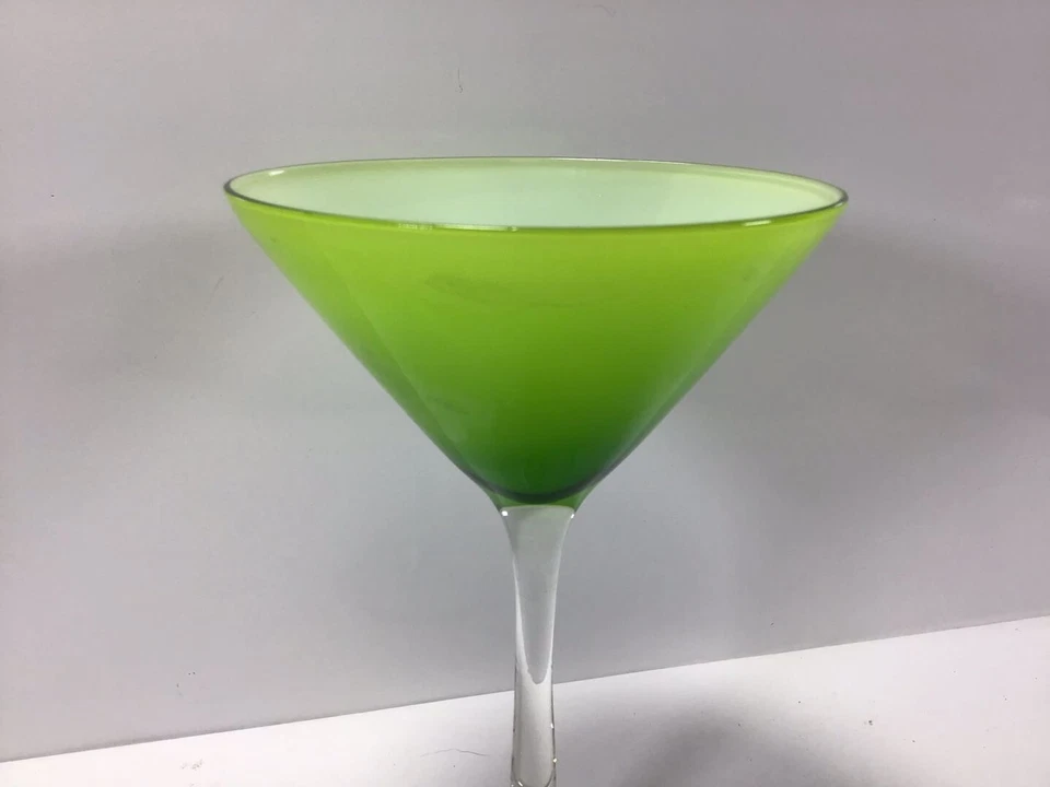 Taça de vinho soprada T73 antiga verde limão cristal haste copo margarita - Imagem 3 de 4