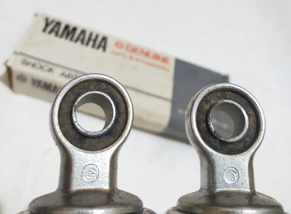 YAMAHA YB100 ENGLAND L2 YL2 L2SN Rear Shock Absorber Chusion Pair Nos OEM - Image 3 of 4