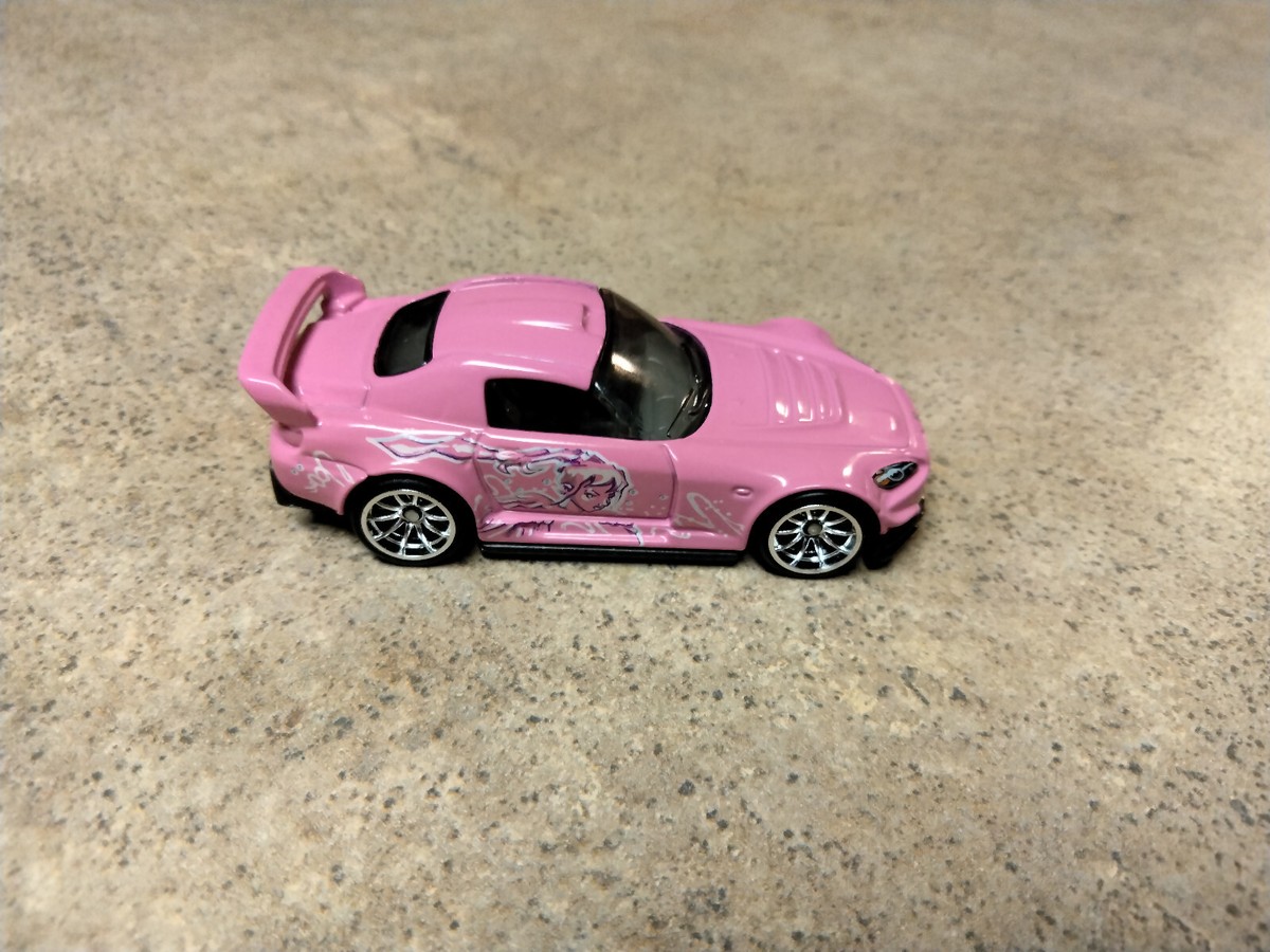 Hot Wheels Fast and Furious SUKI`S PINK HONDA W/REAL RIDERS