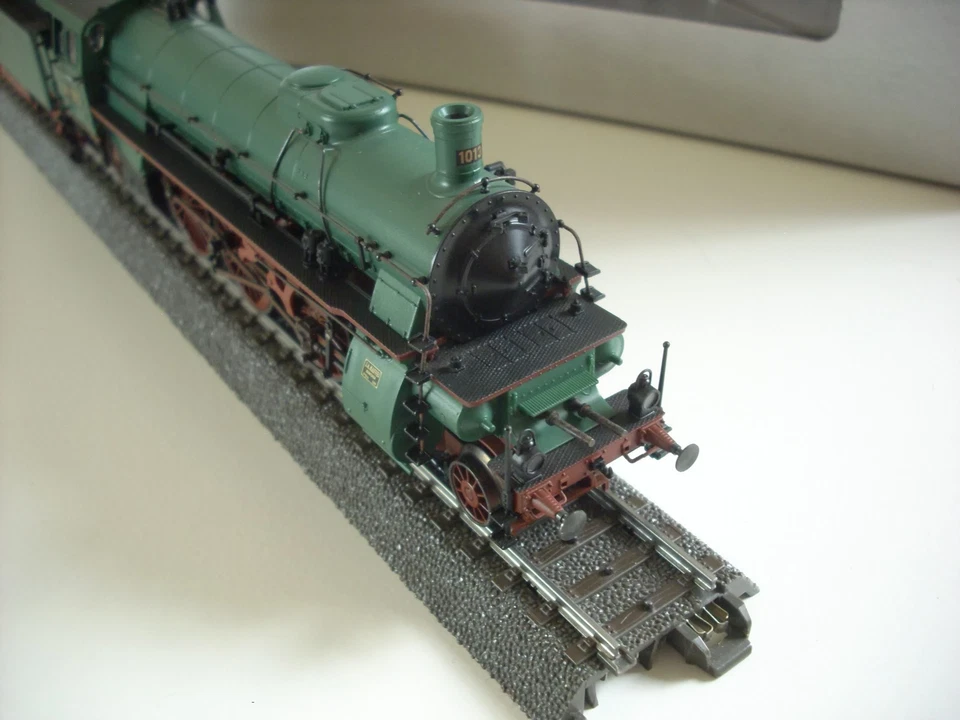 Märklin 39022 der Bad. IVh / 18.3 mfx Sound, wie "Laden-Neu" !!! - Bild 4 von 4