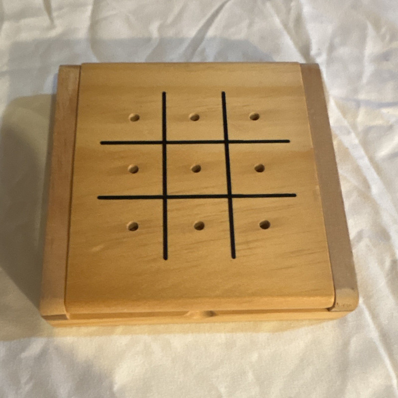 Wooden Tic Tac Toe Board Game Box w/ Hinged Lid, Green Felt Interior