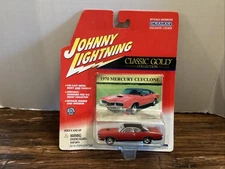 WHITE LIGHTNING 1970 MERCURY CYCLONE    JOHNNY LIGHTNING CLASSIC GOLD COLLECTION
