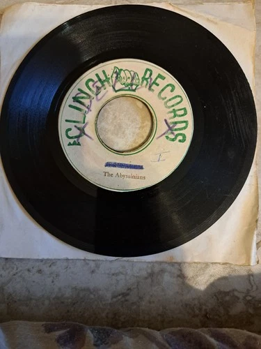 THE ABYSSINIANS - SATTA MASSA GANA, Clinch 45 damaged  1969 - product listing photo