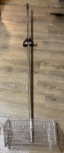 Sand Flea Rake for Beach combing/Farm/chicken coop：Metal Detachable Sifter 
