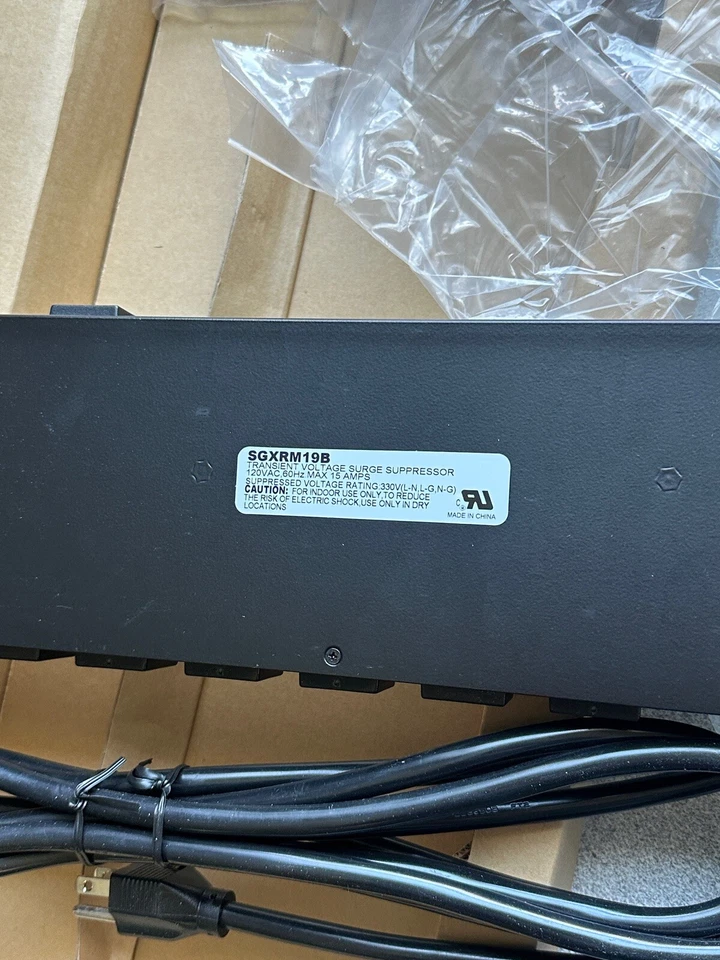 NEW EATON SGXRM19B Rackmount Surge Protector Power Strip 9 Outlet 15 Amp 120V - Image 3 of 4