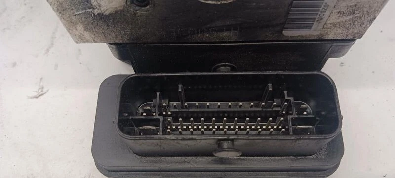 2014 2015 Dodge Durango ABS Anti-Lock Brake Pump Module Assembly W/O Adaptive Foto 3 de 4