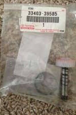 TOYOTA GENUINE 33403 - 39585 GEAR SUB-ASSY SPEEDOMETER DRIVEN | eBay